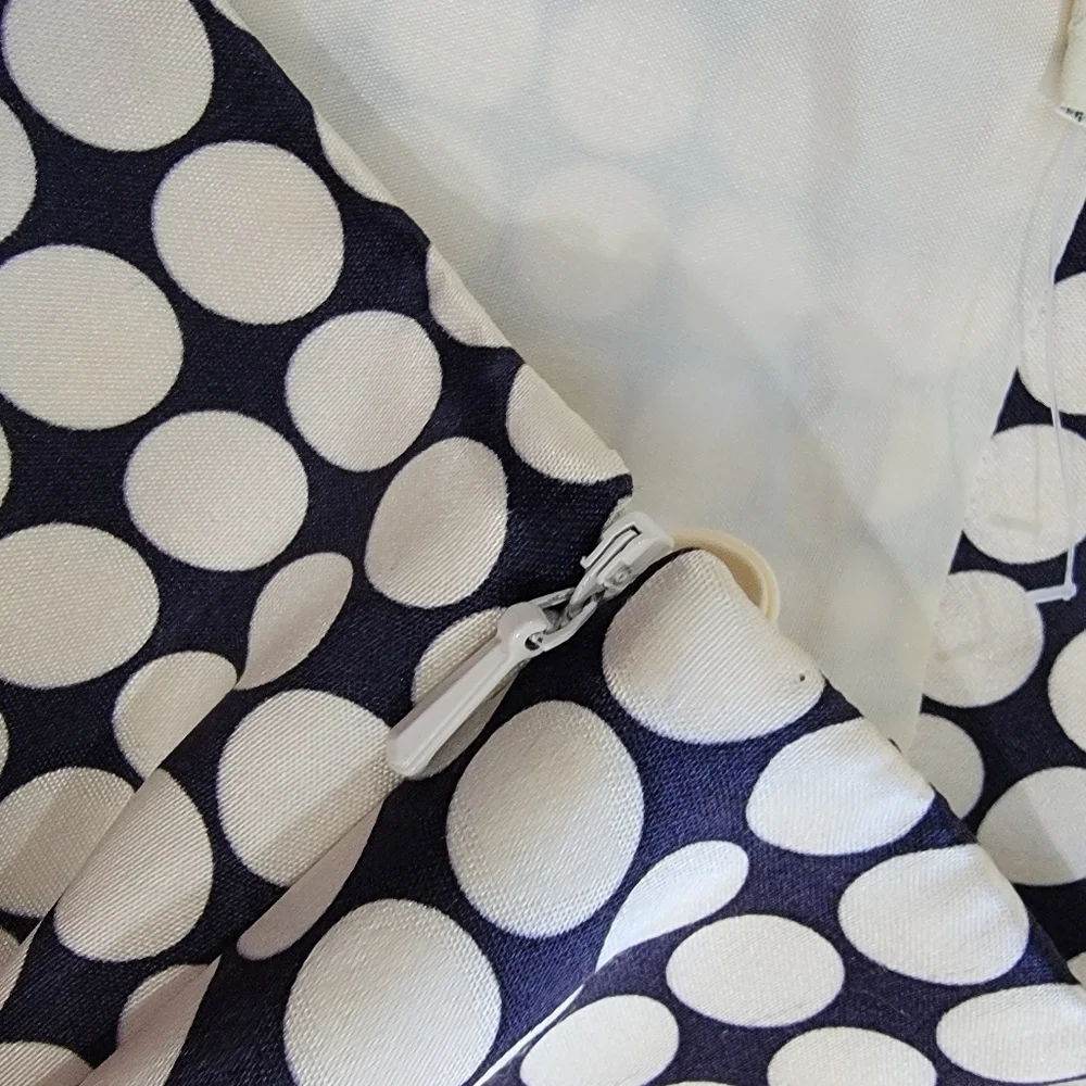 Banana Republic Silk Black and Beige  Polka Dot Skirt Women's Size 0